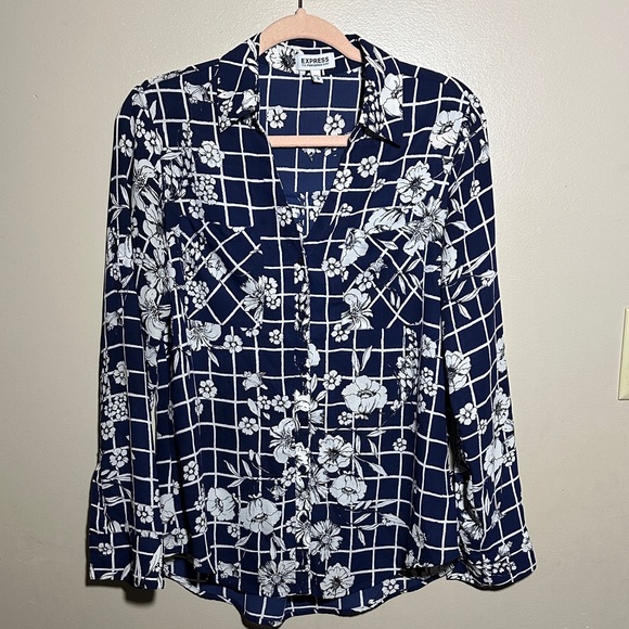 Express Tops - Express‎ Portofino Blue White Floral Button Down Top | Medium
